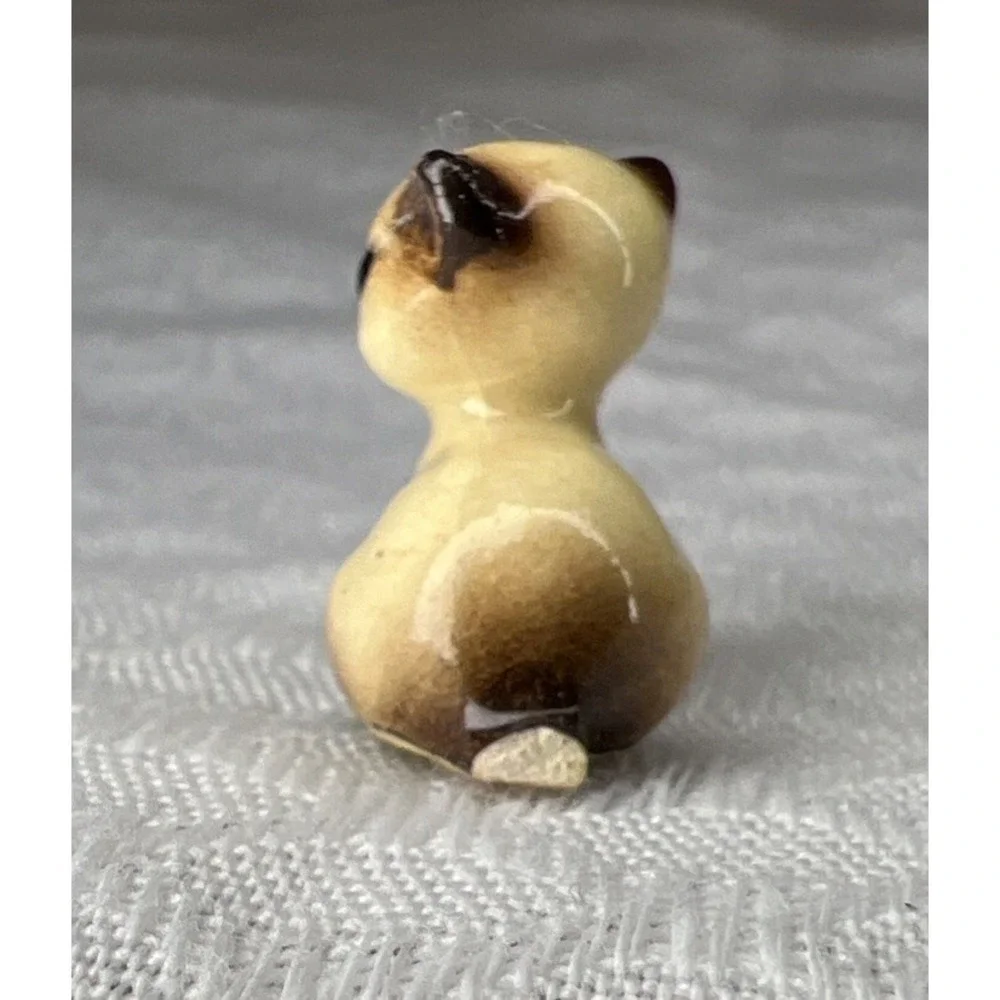 Precious Little Mini Siamese Kitten Hagen Renaker 1/2 In Tall Chipped Tail